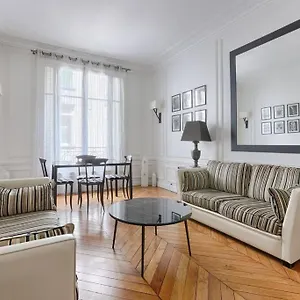 Apartment Invalides Pont Alexandre Iii Luxury 2br, Paris